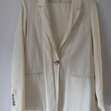 Completo in bianco sporco