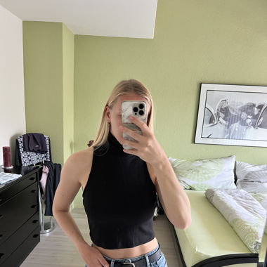 Crop Top schwarz