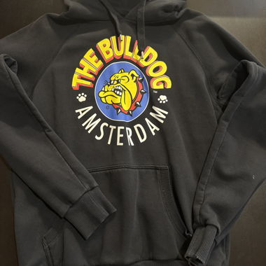 Bulldog-Kapuzenpullover