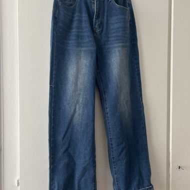 Weite Jeanshose