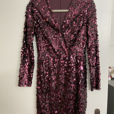 Abito con paillettes di MANGO