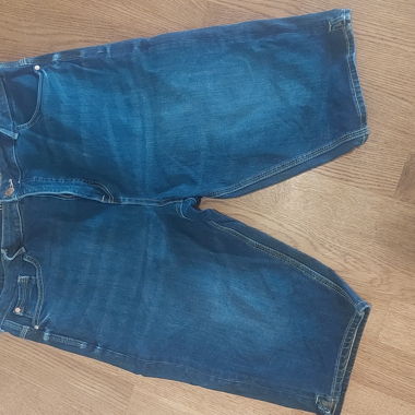 Kurze Jeans