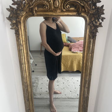 Abito nero da maternità (o no)