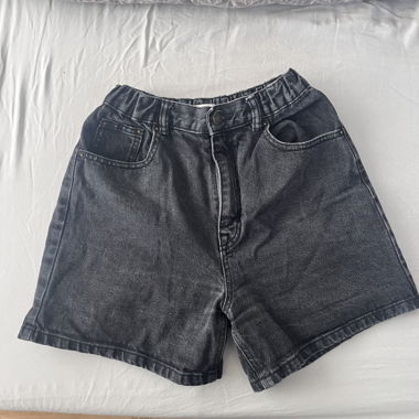schwarze Jeans shorts
