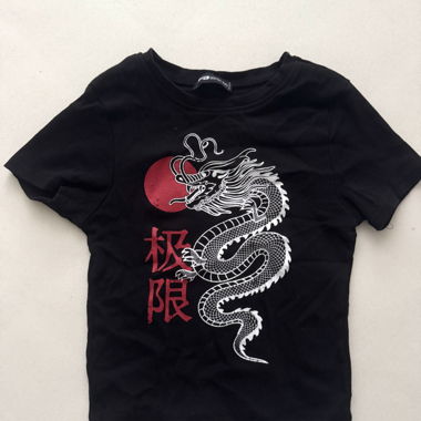 black top mit Dragon-Design 