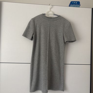 Robe en maille grise