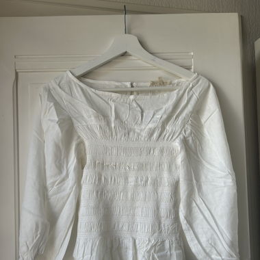 Ruffled white top summer 