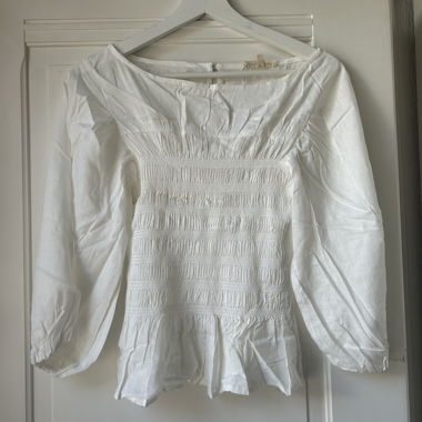 Ruffled white top summer 