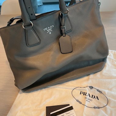 Prada Vitello Phenix in grey