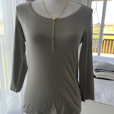 Graues  Langarmshirt