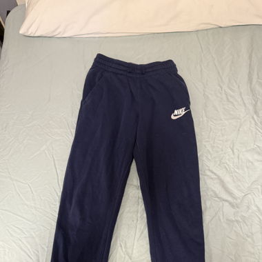 blue pants