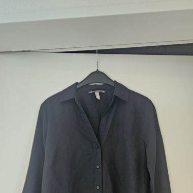 Schwarze Business-Bluse