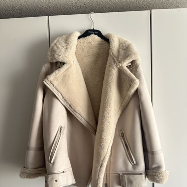 Flauschige Wildlederoptik Winterjacke, Creme, S