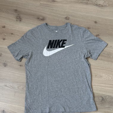 Oversized nike shirt in grey