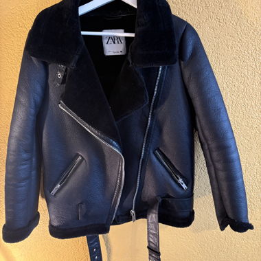 ZARA Schwarze Fliegerjacke