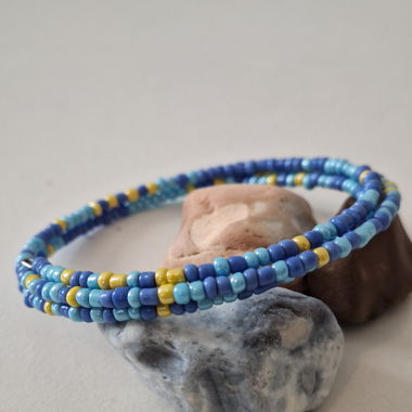 Bracelet réglable avec de petites perles