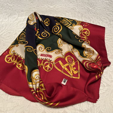 Foulard en soie Moschino