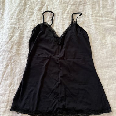 Black-Satin-Spitzen-Chemise