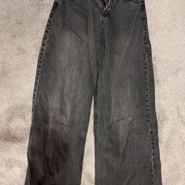 H&M DIVIDED weite Jeans grau, Gr. 34