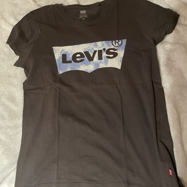 T-shirt Levis
