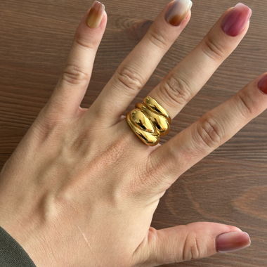 11 Gold-Colored Statement Ring