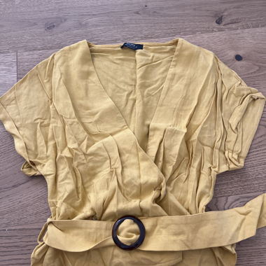 T-shirt gialla