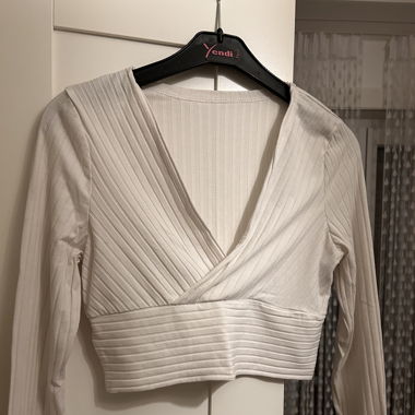 Pull crop top 