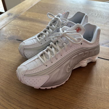 Sneaker Nike Shox R4 38.5
