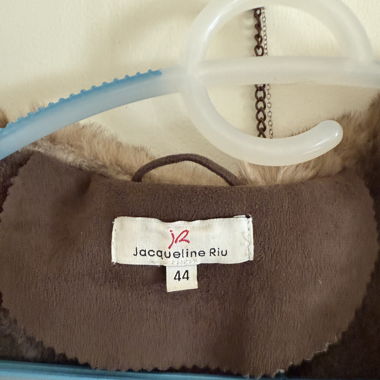 Mantel mit Kapuze aus Wildlederimitat