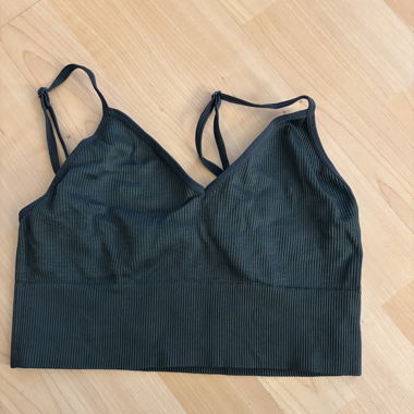Croptop mit Ausschnitt S