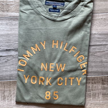 T-Shirt kaki Tommy Hilfiger M
