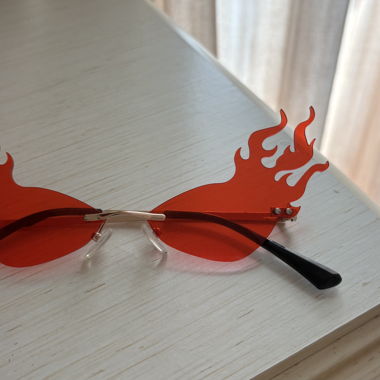 Rote Flammen Sonnenbrille