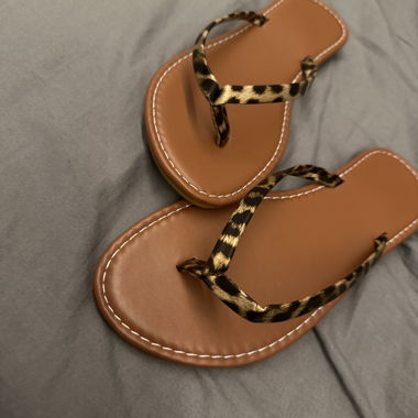 Leopard T-strap Sandals