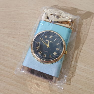 Feuerzeug mit Uhr Zippo Lighter Feuer Rauchen 