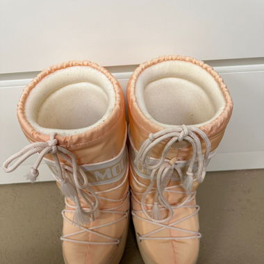 Moon boots 