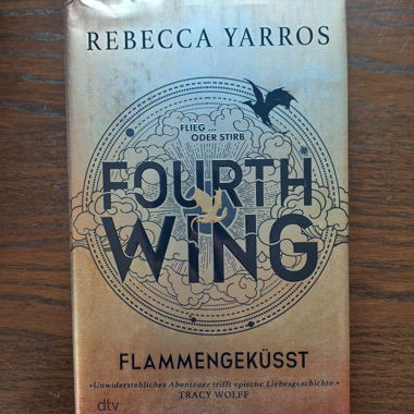 Fourth Wing - Rebecca Yarros