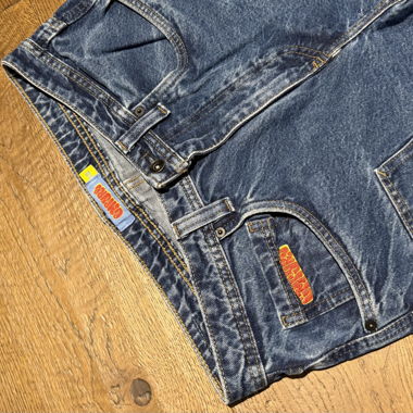 Short cargo en denim bleu