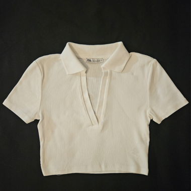 Crop top with collar