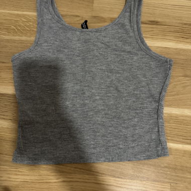Graues Crop top