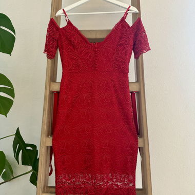 Elegantes, Romantisches Designer Kleid aus Spitze