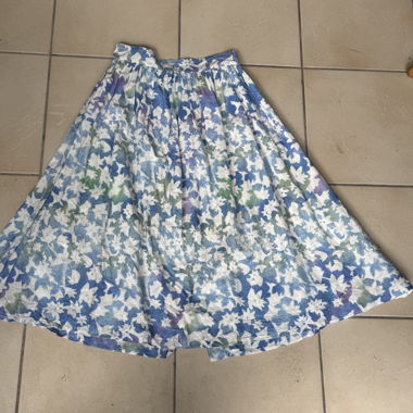 Jupe fleurie bleue