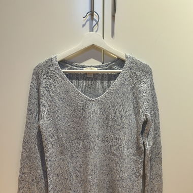 Hellblauer Pullover 