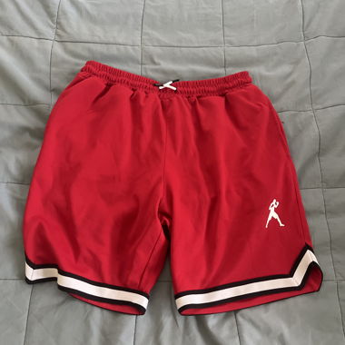 Short de sport rouge