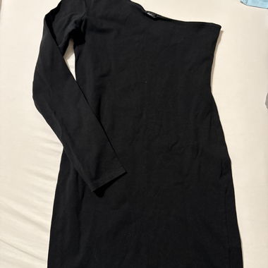 Vestito corto a una manica