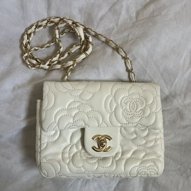 weiße Chanel Flap Bag