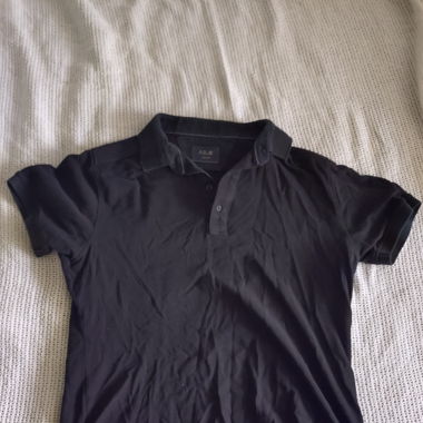 Schwarzes Polo shirt