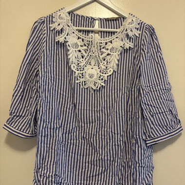 Blusa femminile elegante con pizzo Orsay