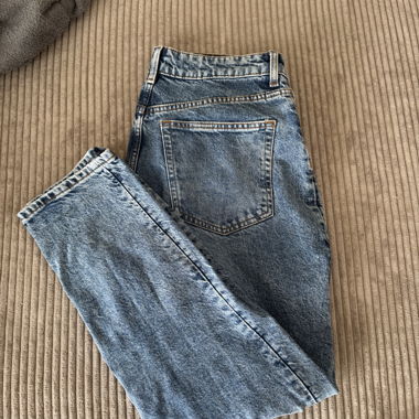 Blue High-Waist Mom Jeans