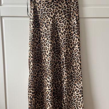 vila skirt in leopard print