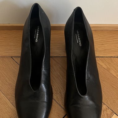 Black block-heel pumps